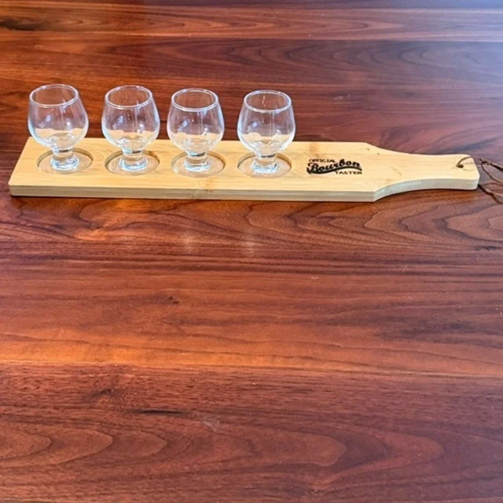 Official Bourbon Taster Bamboo Whiskey Flight Set with 4 Snifter Glasses 17.5